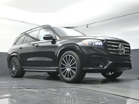 Used 2026 Mercedes-Benz GLS 450 4MATIC image 34