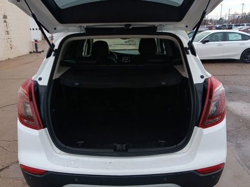 Used 2022 Buick Encore Preferred w/ Safety Package II image 33