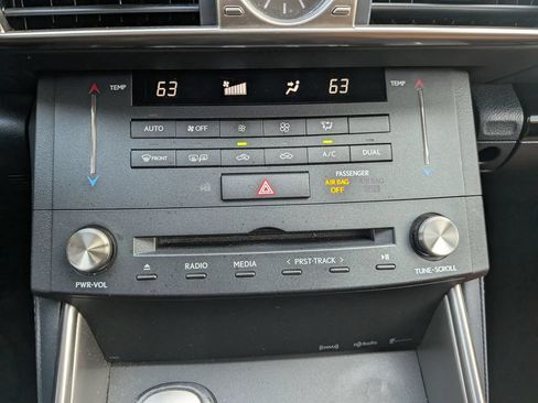 Used 2015 Lexus IS 250 RWD image 16