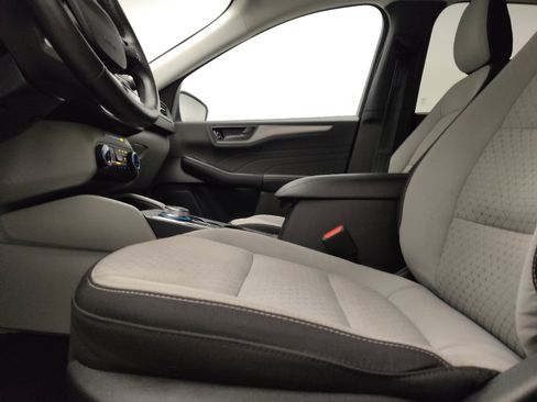Used 2024 Ford Escape Active w/ Cold Weather Package FWD image 17