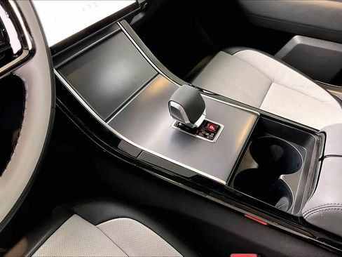 Used 2024 Land Rover Range Rover Velar Dynamic SE image 18