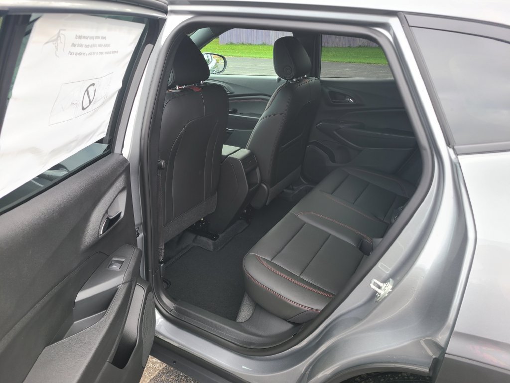 New 2026 Chevrolet Trax RS w/ Driver Confidence Package FWD image 18