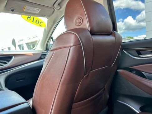 Used 2018 Buick Enclave Avenir AWD/4WD image 29