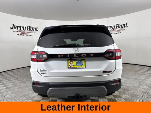 Used 2026 Honda Pilot TrailSport image 6
