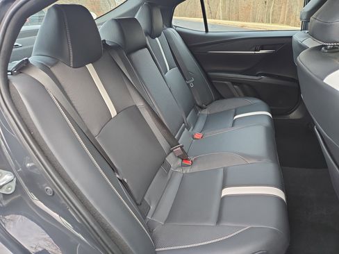 Used 2025 Toyota Camry LE image 28