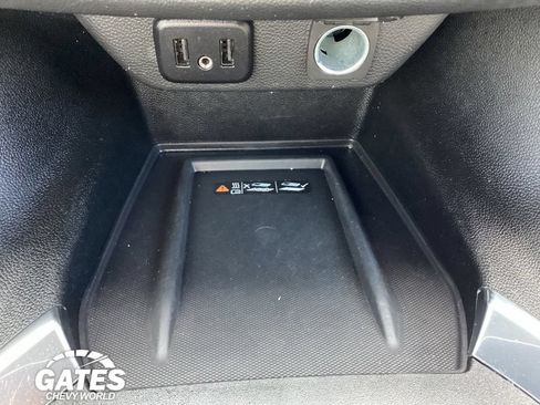 Used 2023 Chevrolet Traverse LT w/ LPO, Floor Liner Package AWD/4WD image 21