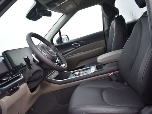 New 2026 Kia Carnival LXS image 22