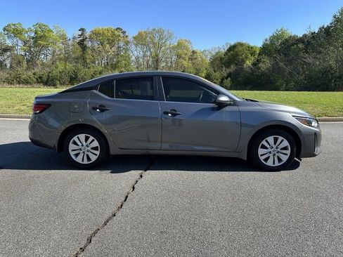 Certified 2025 Nissan Sentra S FWD image 10