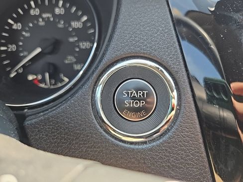 Used 2020 Nissan Rogue SL AWD/4WD image 24