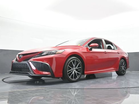 Used 2021 Toyota Camry SE FWD image 52