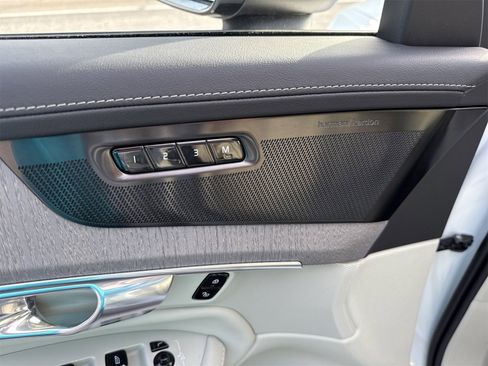 New 2026 Volvo XC90 T8 Ultra w/ Lounge Package image 12