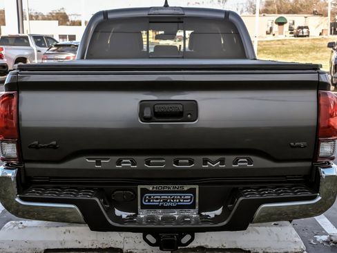 Used 2021 Toyota Tacoma SR5 image 7