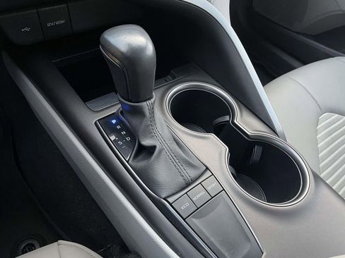 Used 2023 Toyota Camry SE image 21