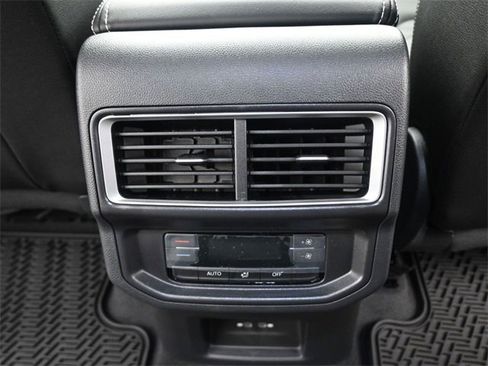 New 2026 Volkswagen Atlas SE image 24