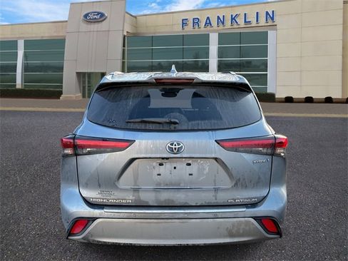 Used 2020 Toyota Highlander Platinum image 6