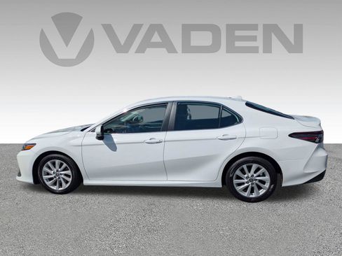 Used 2023 Toyota Camry LE FWD image 25