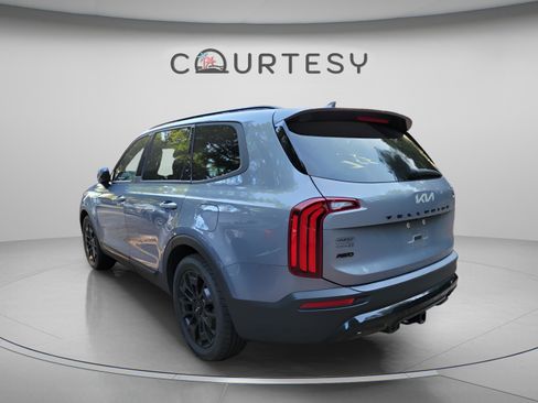 Used 2022 Kia Telluride SX w/ SX Prestige Package AWD/4WD image 11