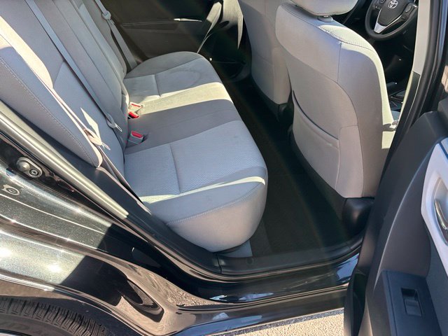 Used 2016 Toyota Corolla LE FWD image 9