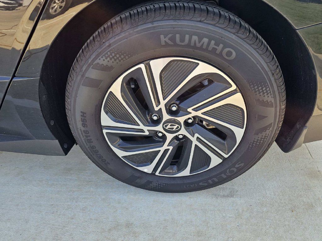 Certified 2026 Hyundai Sonata Blue FWD image 12