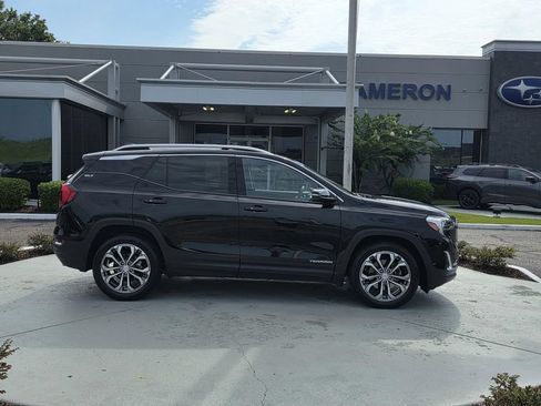 Used 2020 GMC Terrain SLT w/ Preferred Package FWD image 34
