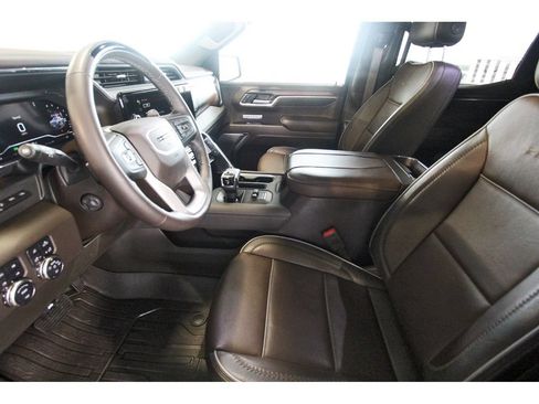 Used 2024 GMC Sierra 1500 Denali AWD/4WD image 10