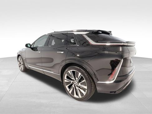 Certified 2026 Cadillac Lyriq Signature Luxury w/ Nappa Leather Package AWD/4WD image 2