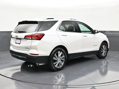 Used 2024 Chevrolet Equinox Premier FWD image 5