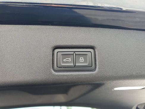 Used 2025 Audi Q5 Premium Plus w/ Premium Plus AWD/4WD image 9