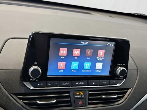 Used 2022 Nissan Altima 2.5 S image 21