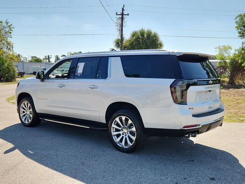 Certified 2025 Chevrolet Suburban Premier AWD/4WD image 3