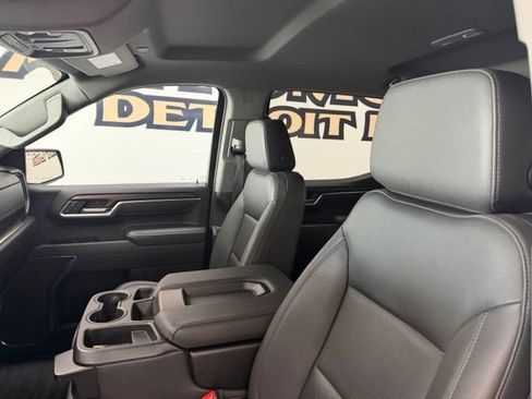 Used 2025 GMC Sierra 1500 SLT AWD/4WD image 13