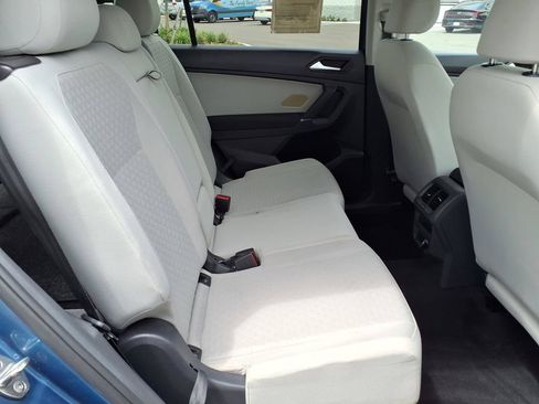 Used 2020 Volkswagen Tiguan S FWD image 16