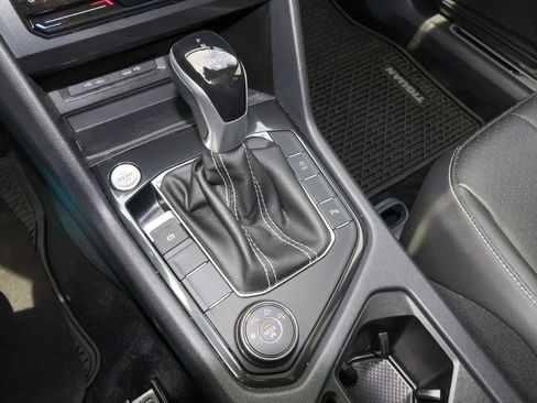 Certified 2023 Volkswagen Tiguan SE R-Line AWD/4WD image 24