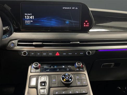 Used 2025 Hyundai Palisade Calligraphy AWD/4WD image 13