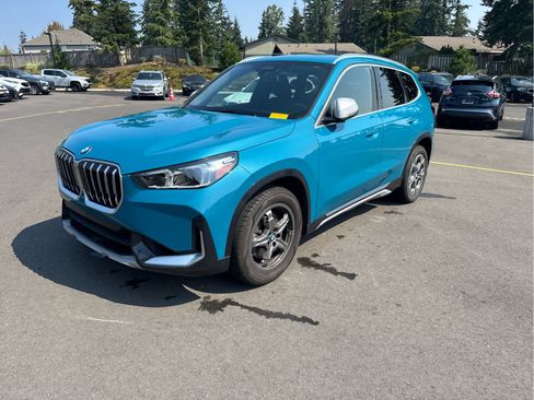 Used 2024 BMW X1 xDrive28i w/ Convenience Package AWD/4WD image 3