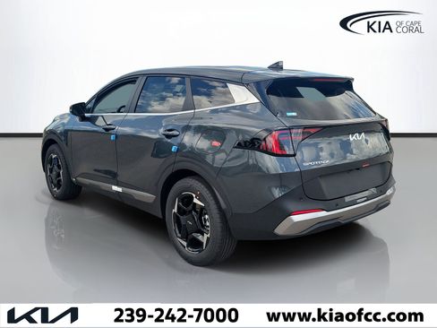 New 2026 Kia Sportage EX FWD image 4