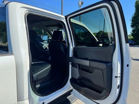 Used 2024 Ford F250 Lariat w/ Lariat Ultimate Package AWD/4WD image 14