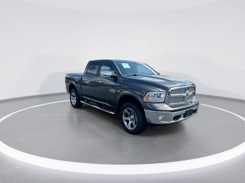 Used 2017 RAM 1500 Laramie w/ Convenience Group AWD/4WD image 2