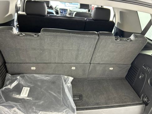 Used 2018 GMC Yukon SLT w/ Premium Edition AWD/4WD image 37