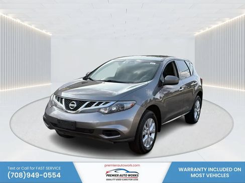 Used 2014 Nissan Murano S FWD image 2