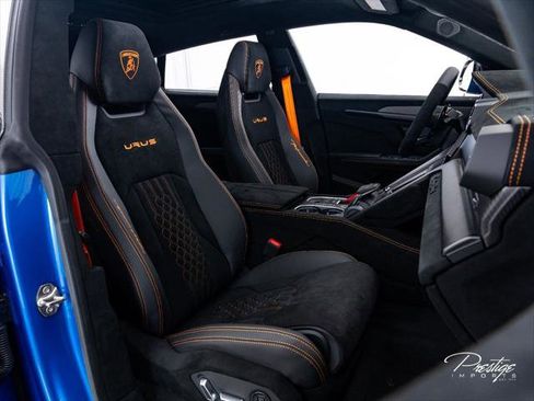 Used 2024 Lamborghini Urus Performante AWD/4WD image 45