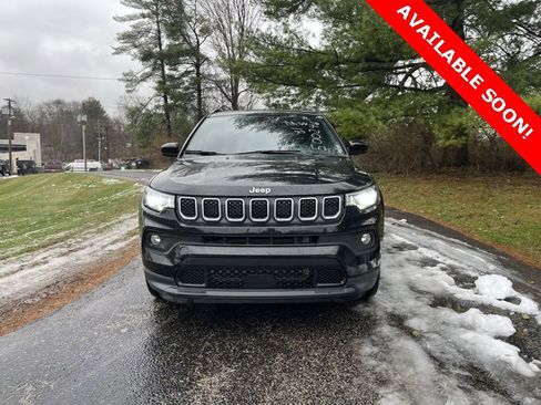 Certified 2023 Jeep Compass Latitude image 12