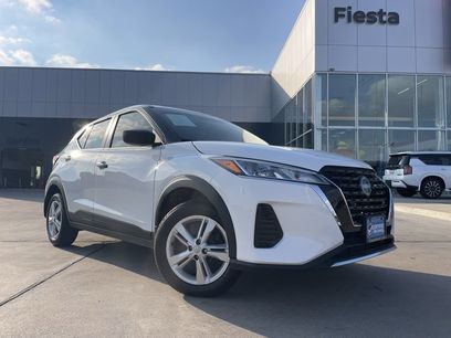 Certified 2025 Nissan Kicks Play S