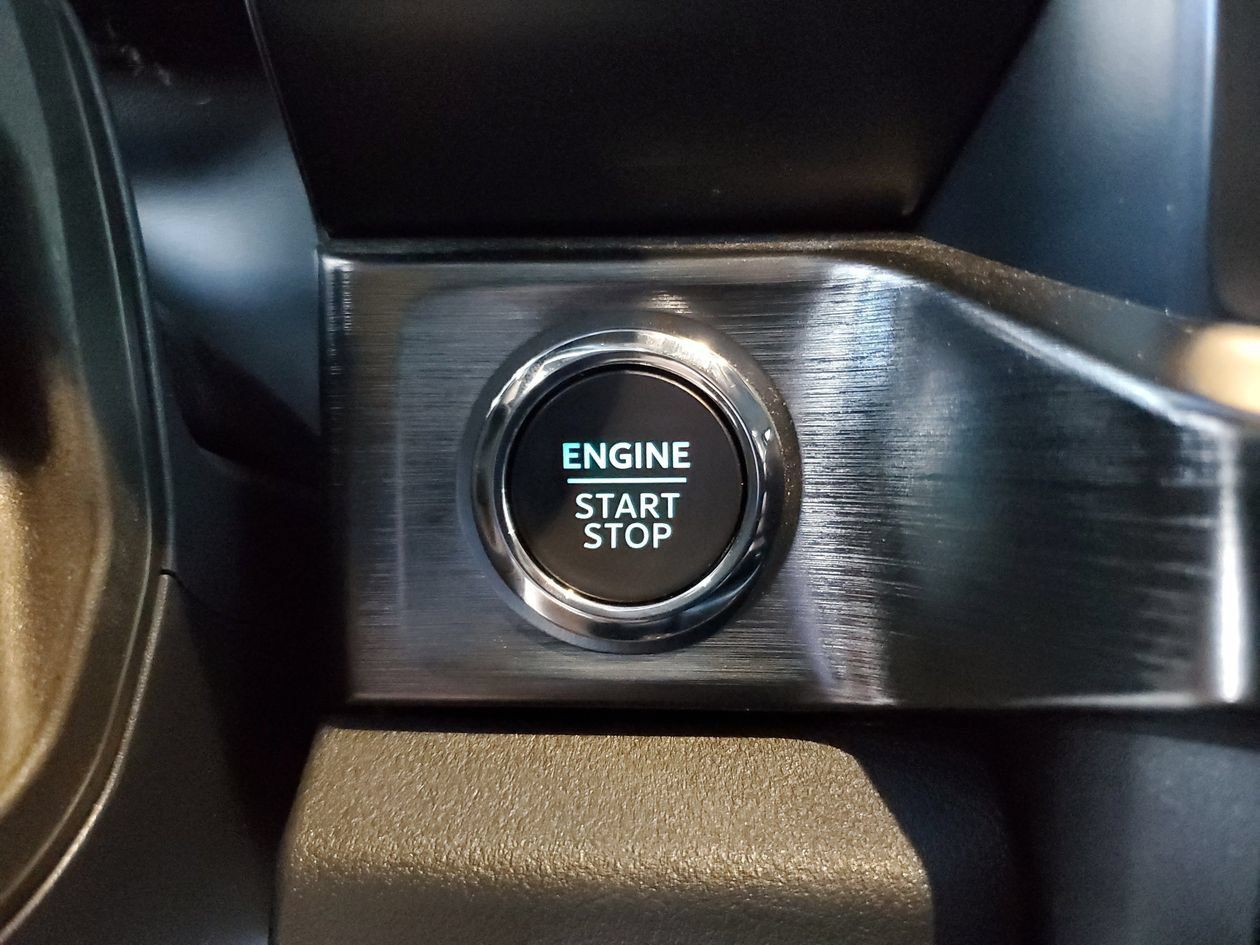 Used 2024 Ford F250 Lariat w/ Sport Appearance Package AWD/4WD image 25