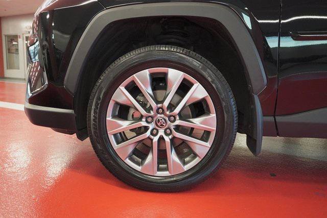 Certified 2022 Toyota RAV4 XLE Premium AWD/4WD image 43