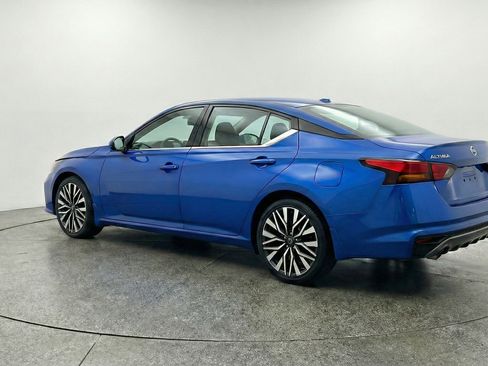 Used 2025 Nissan Altima 2.5 SV image 6