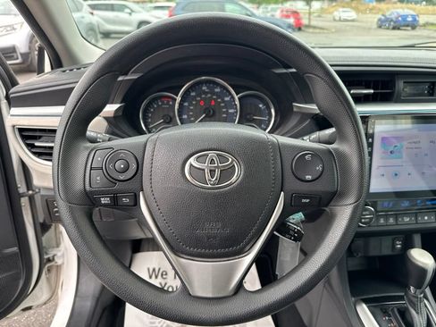 Used 2016 Toyota Corolla LE FWD image 15