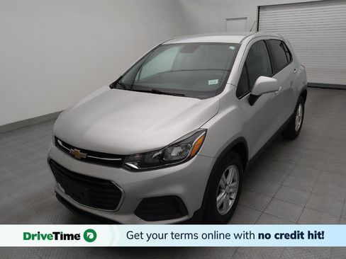Used 2020 Chevrolet Trax LS w/ Tint and Cruise Package FWD image 1