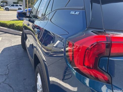 Used 2020 GMC Terrain SLE w/ LPO, Cargo Package image 3