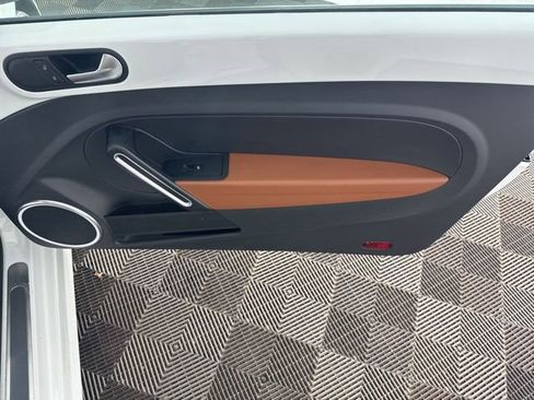 Used 2015 Volkswagen Beetle 1.8T Classic image 19